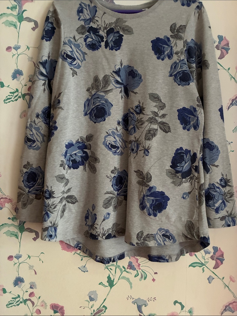 Denim&Co Gray Floral Long-Sleeve Jersey with Blue Roses